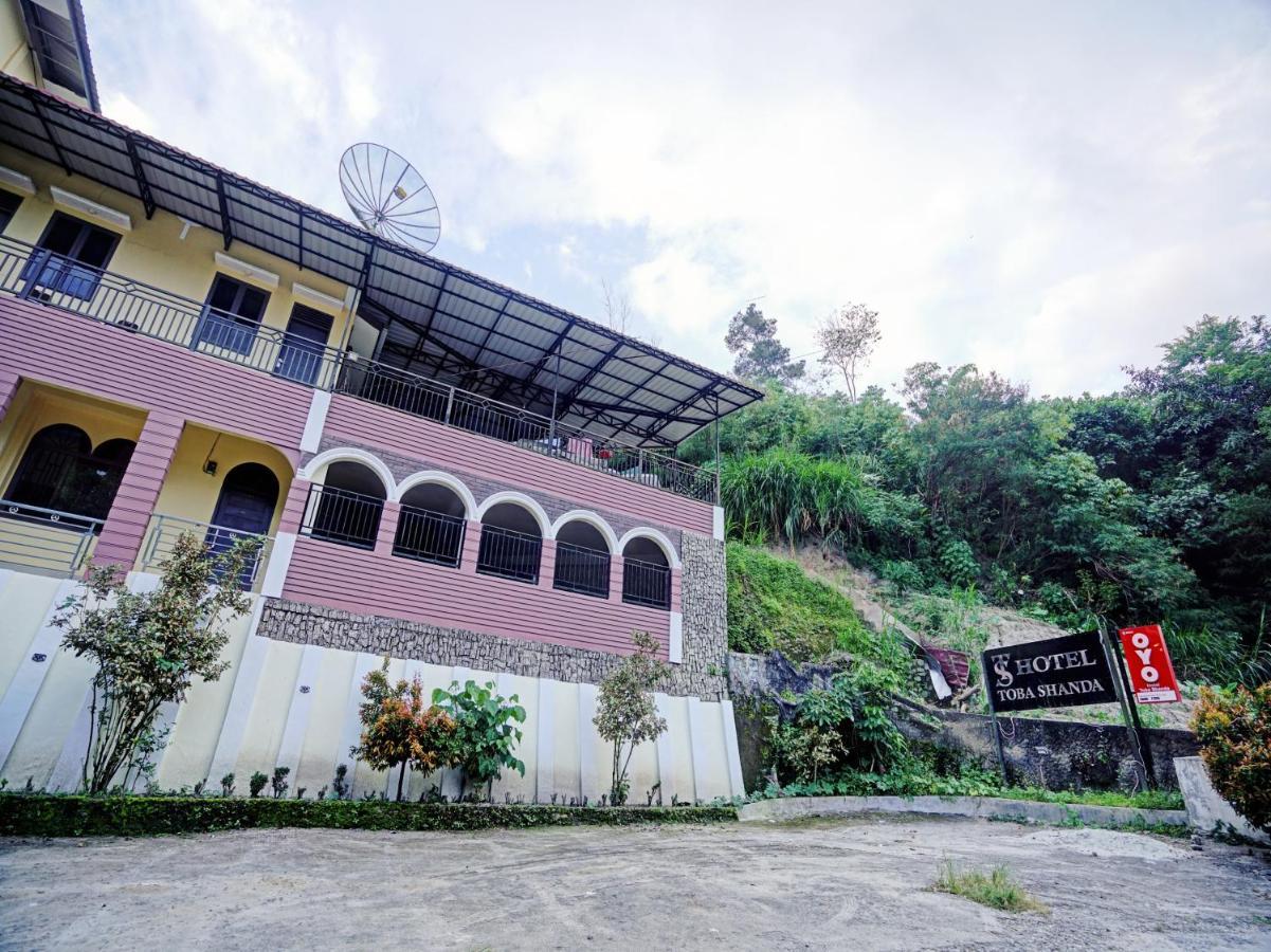Oyo 90331 Hotel Toba Shanda 빠라빳 외부 사진