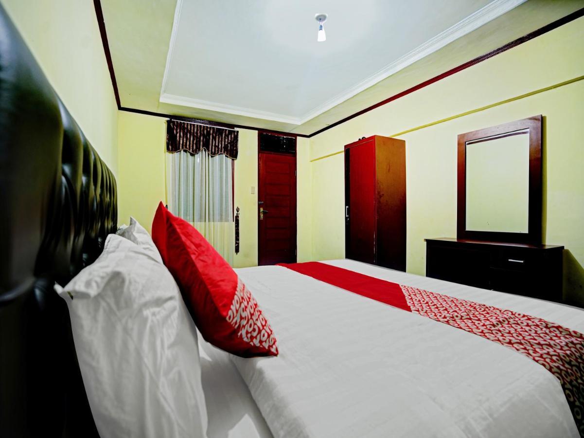 Oyo 90331 Hotel Toba Shanda 빠라빳 외부 사진