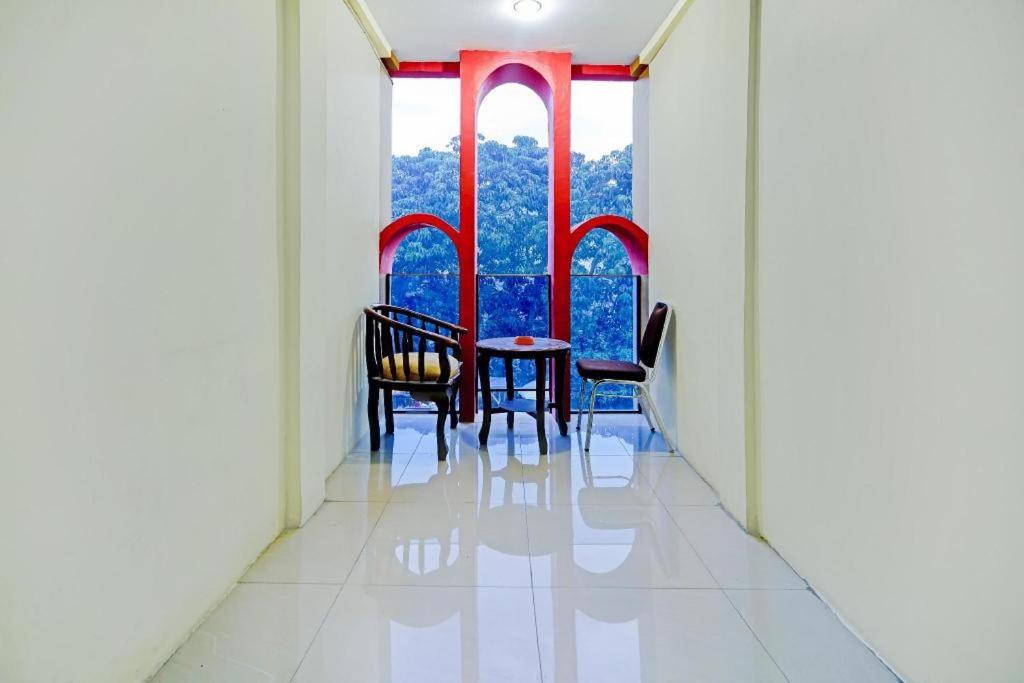 Oyo 90331 Hotel Toba Shanda 빠라빳 외부 사진