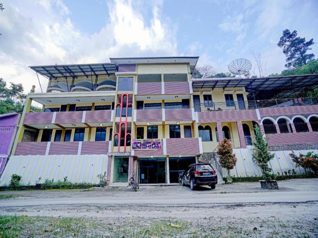 Oyo 90331 Hotel Toba Shanda 빠라빳 외부 사진